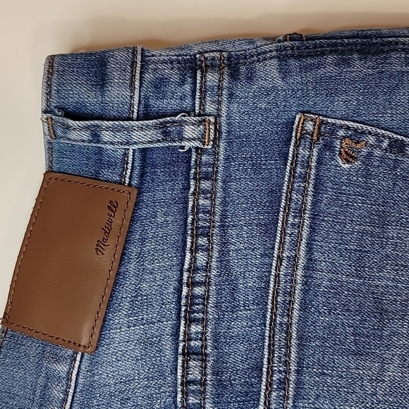 MADEWELL Skinny 9" Mid Rise Distressed Jeans Raw Hem - Picture 3 of 9